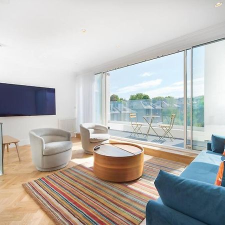 Stunning Two Bed Apartment Rh8 ロンドン エクステリア 写真