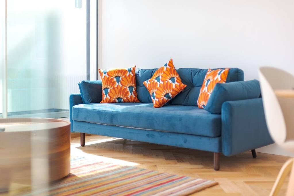Stunning Two Bed Apartment Rh8 ロンドン エクステリア 写真